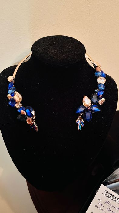 Уникално колие с камъни