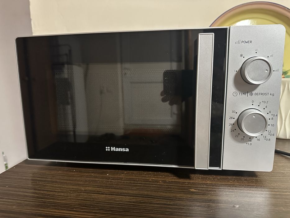 Микроволновая печь Hansa
