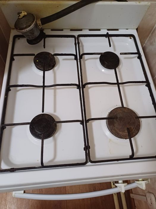 Продам газ плиту и балон