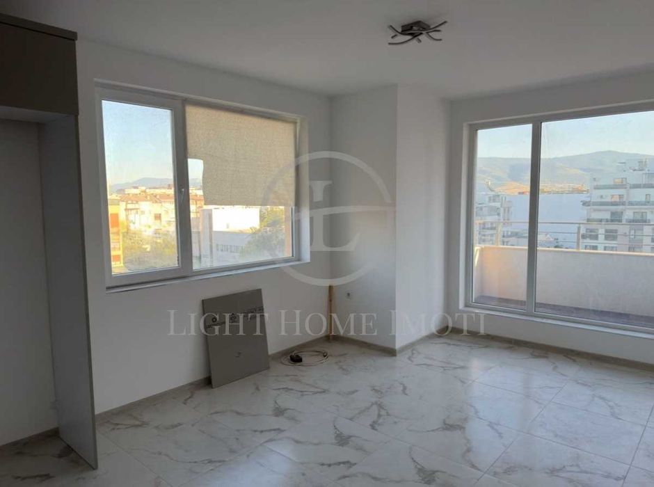 Продава се Двустаен апартамент в Пловдив, Кючук Париж - 68 кв.м за 2400 €/кв.м - Снимка #1