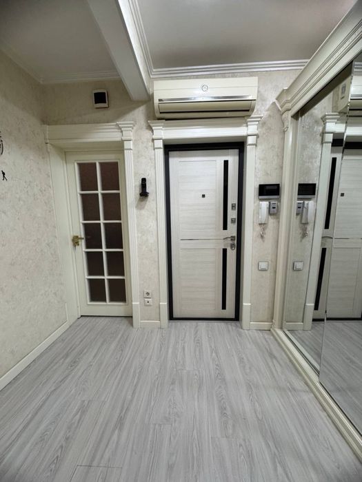 Продается 4-х ком. квартира евроремон