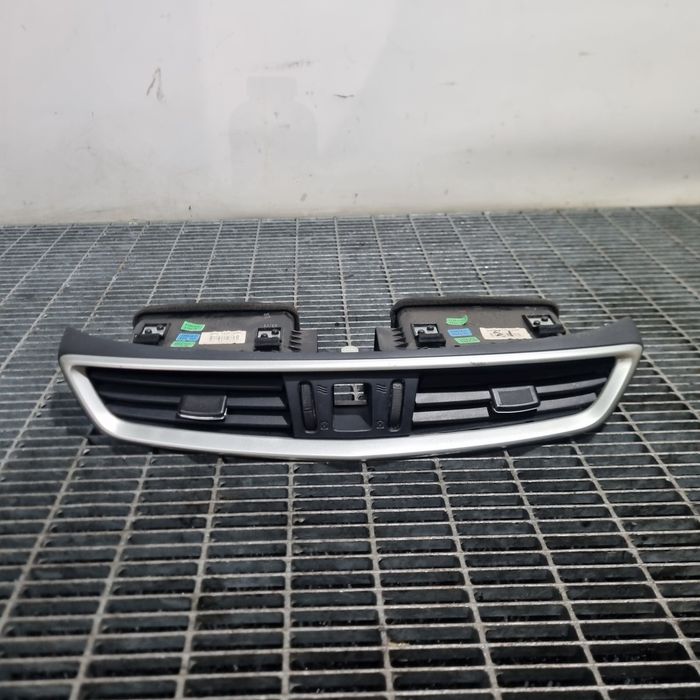 Grila Ventilatie Centrala Nissan Qashqai J11 (1595) 687504EA0A Garantie