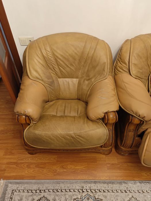 Продам диван и кресла