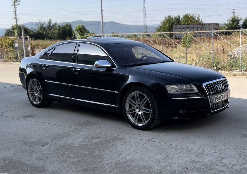Audi S8 D3 на части