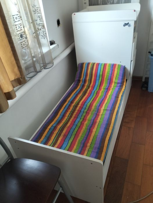 Кровать детская.