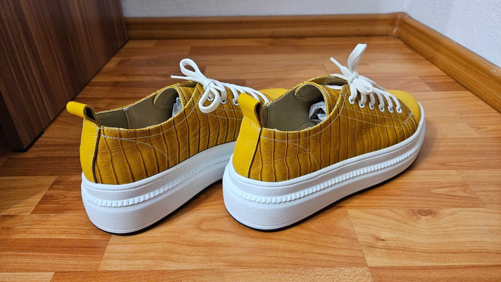 Vand Pantofi de Dama - Casual