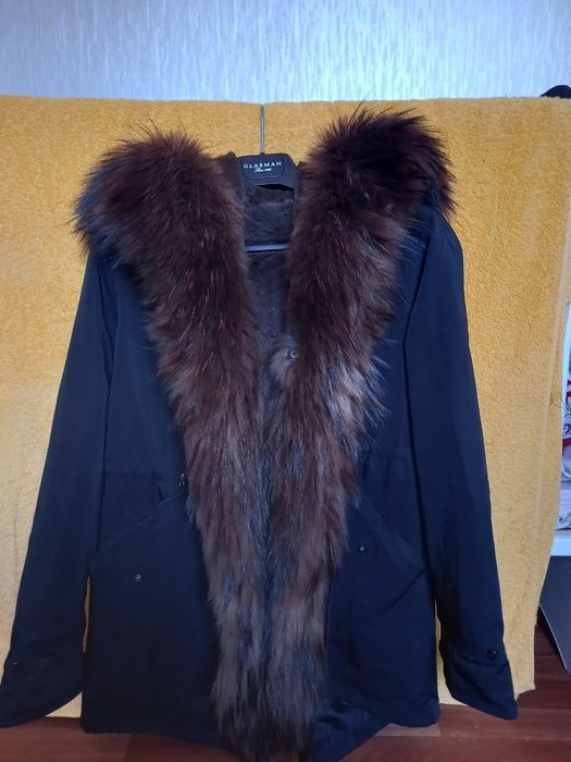Продам парка женской