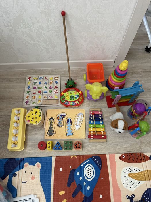 Продам детские игрушки