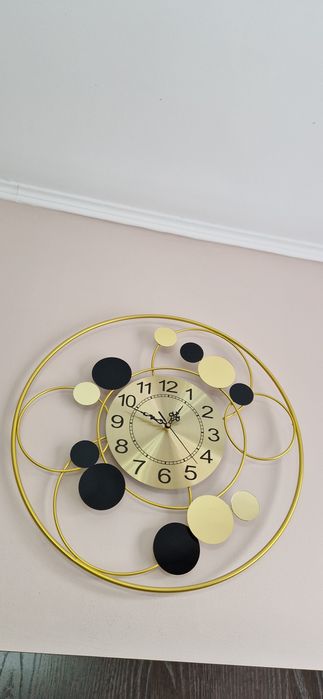 Продам настенные часы б/у