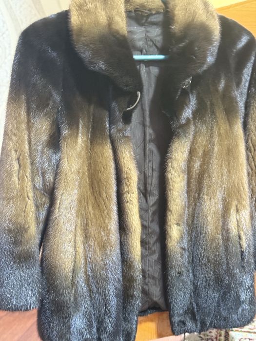 Продам шубу норковую