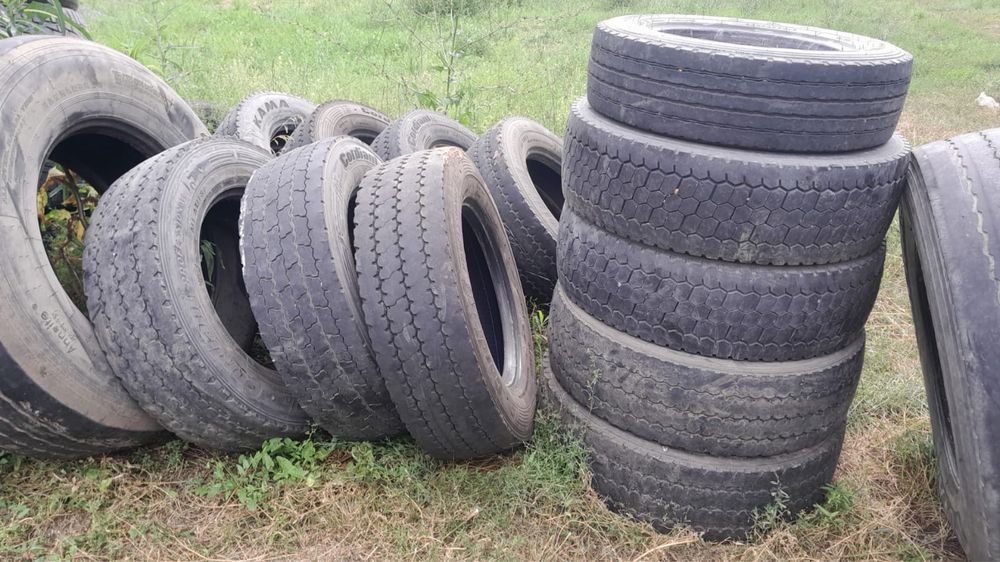 Продам шины в отличном состояние