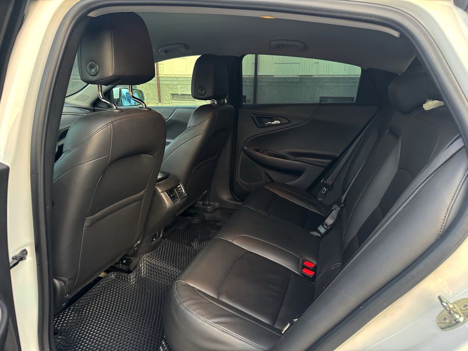 Chevrolet Malibu 2017 — 9