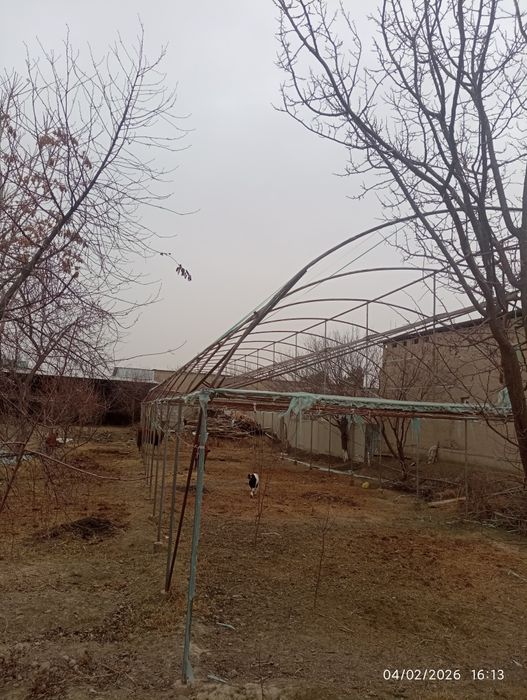 Parnik sotiladi Yana kelishamiz