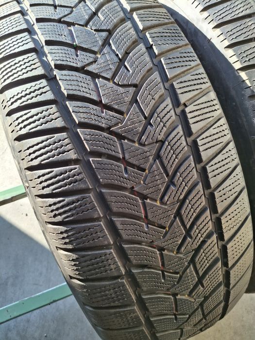 2 Anvelope de iarnă  235 55 r19 Dunlop