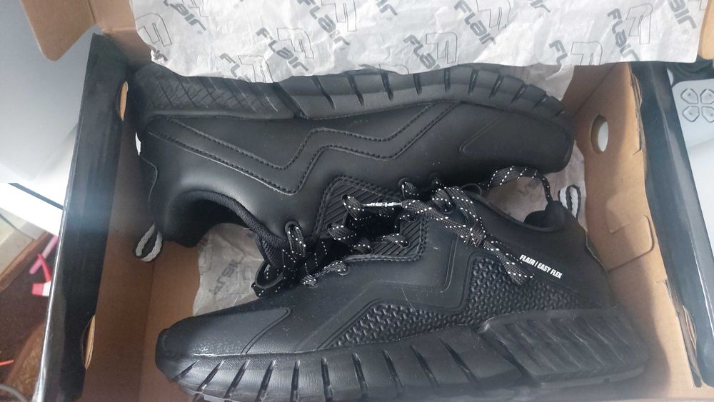 Маратонки Flair , 36 номер, черни