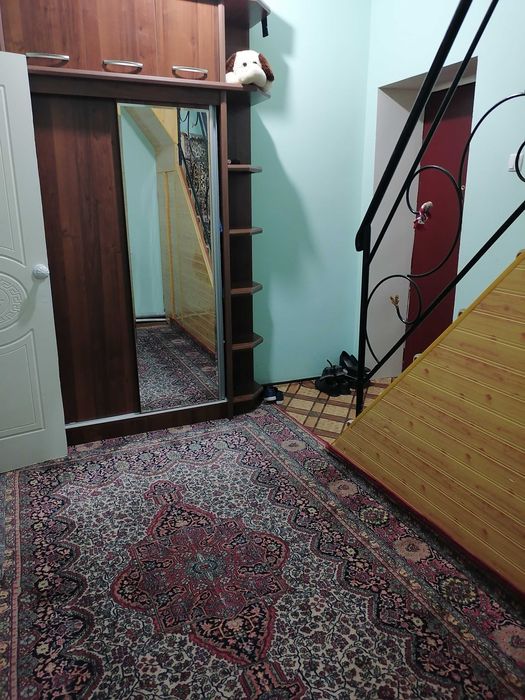 Квартира (94 кв м) райцентрда 39-колледж оркасида