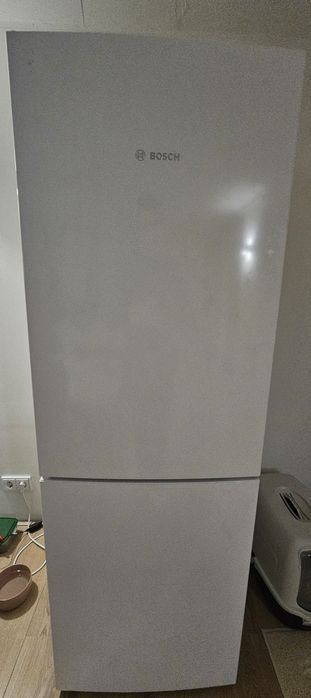 Frigider Bosch AntiFrost 1.76m A++