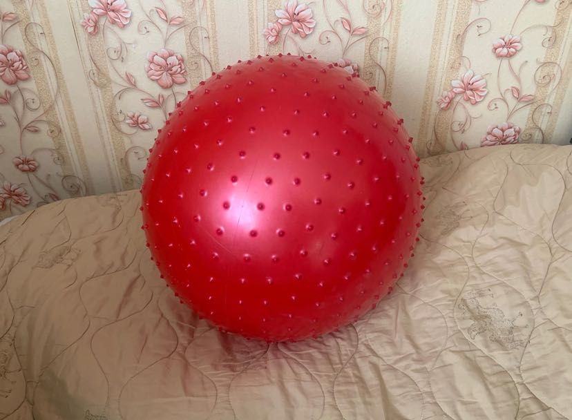 Спортивный мяч фитбол для спорта и фитнеса