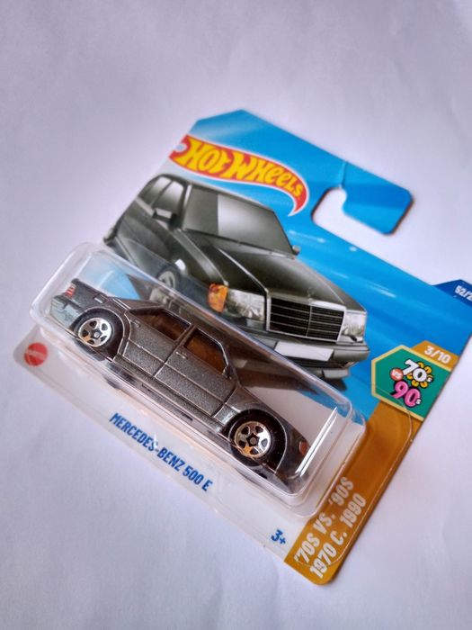 Моделька Mercedes Benz 500E Hot Wheels