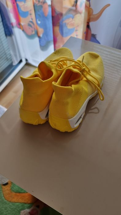 Продавам нови маратонки