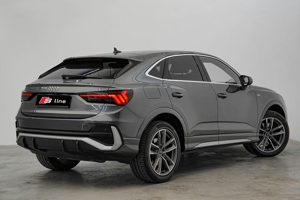 Audi Q3 AUDI Q3 2023 S-LINE/Distronik/Far Led/Lane Assist/Automata/
