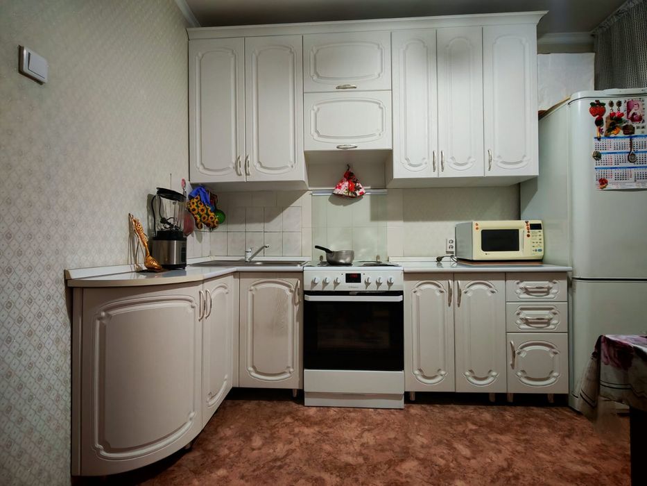 Срочно! Продам кухню!