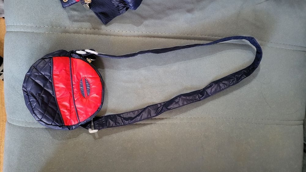 ПРОДАМ зимний комбинезон для девочки