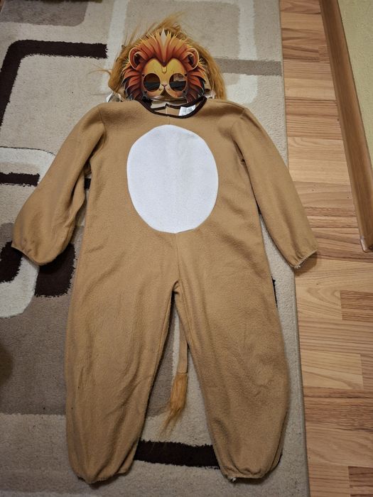 Costum pt serbare leu.