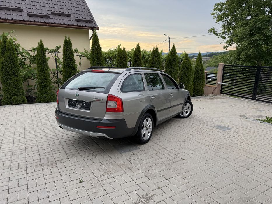 SKODA Octavia 2011 — imagine 3