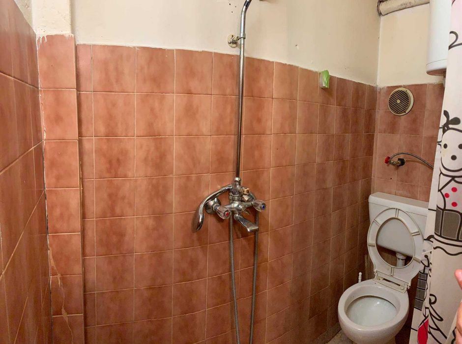 Дава се под наем Едностаен апартамент в Бургас, Възраждане - 38 кв.м за 102 € - Снимка #2