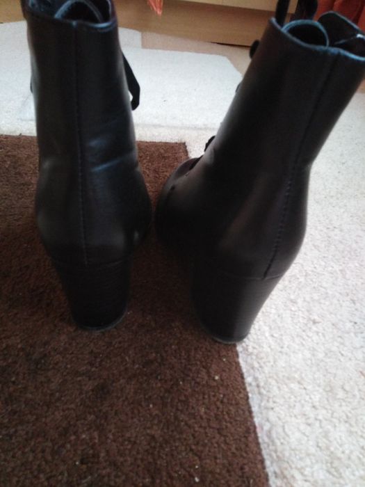 Ghetute negre, marimea 35