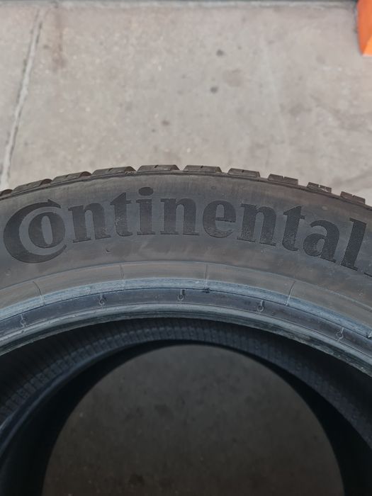 Всесезонни гуми 2 броя CONTINENTAL AllSeasonContact 245 45 R18 дот 4920