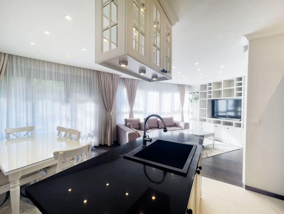 Дава се под наем Тристаен апартамент в София, Дианабад - 140 кв.м за 1099 € - Снимка #2