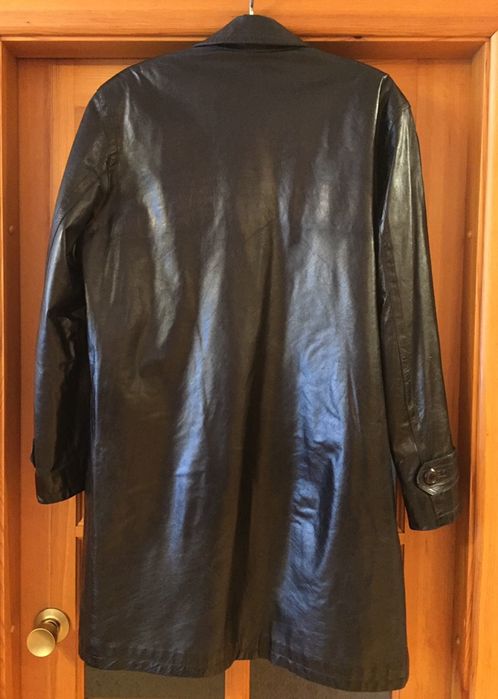 Мужской кожаный плащ