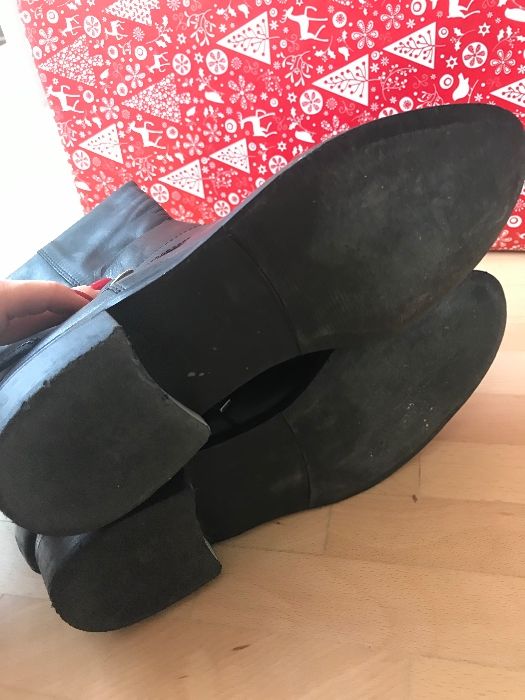 Кожени ботуши Beneton