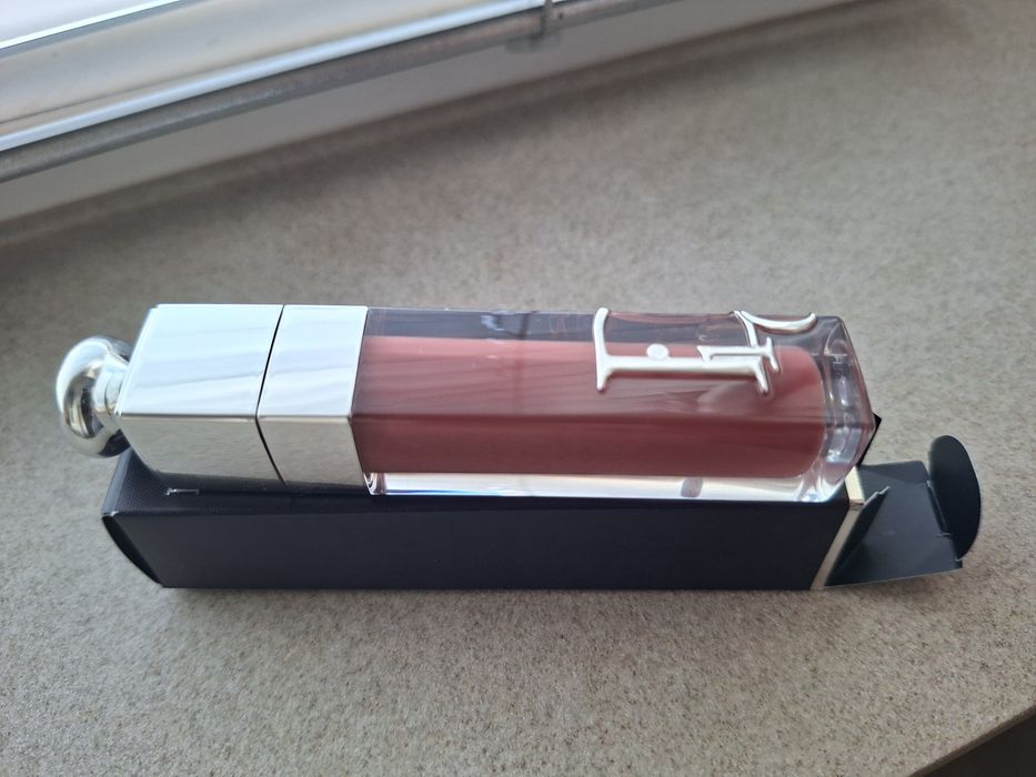 Нови червила и моливи