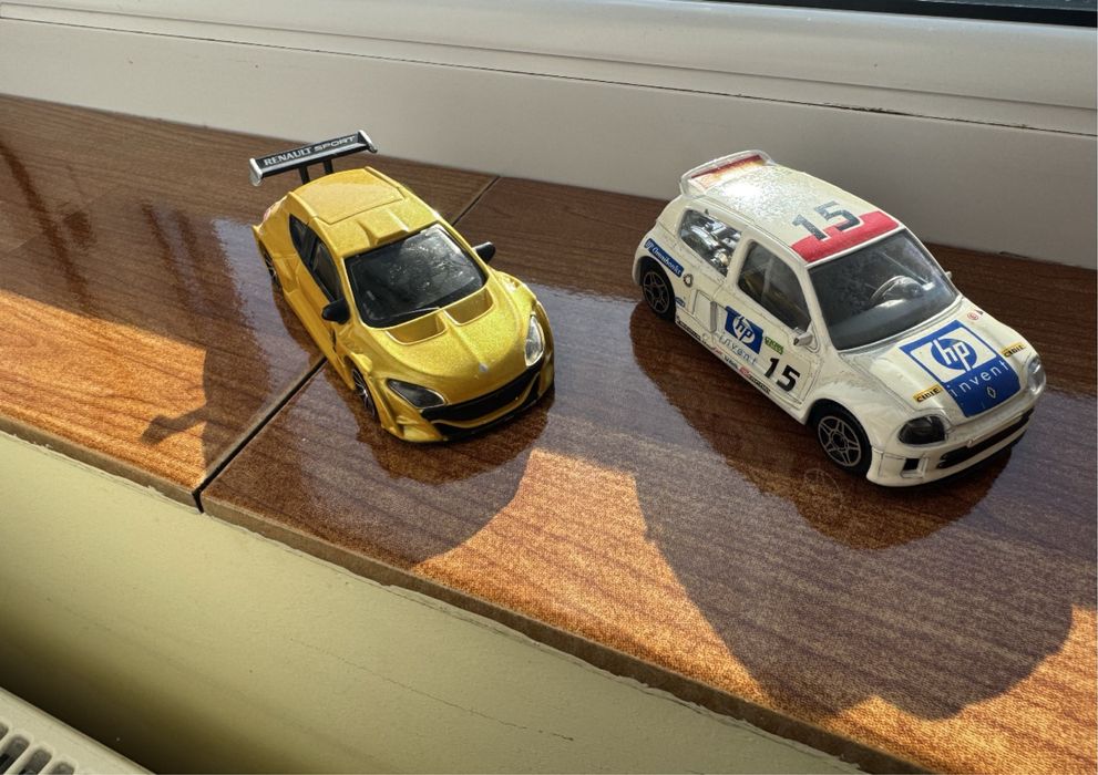 Machete auto 1/43 Burago