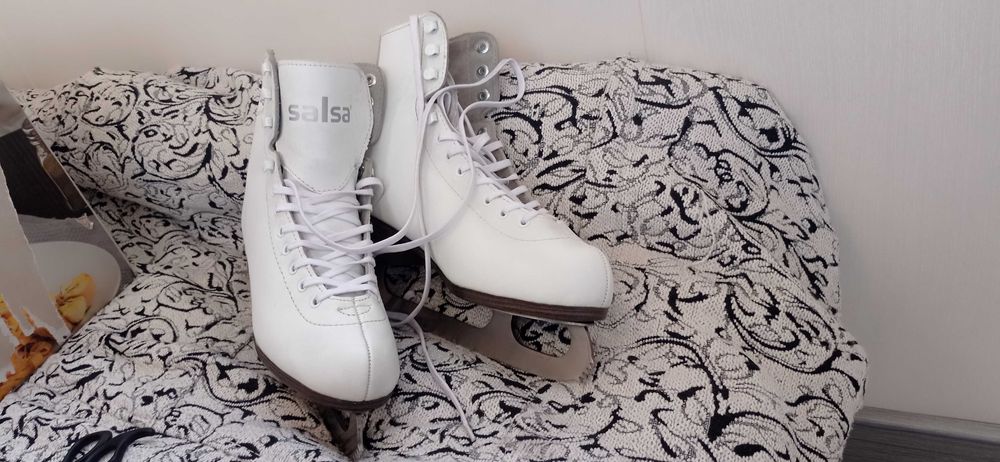 Фигурные коньки Salsa Elegant, р. 38