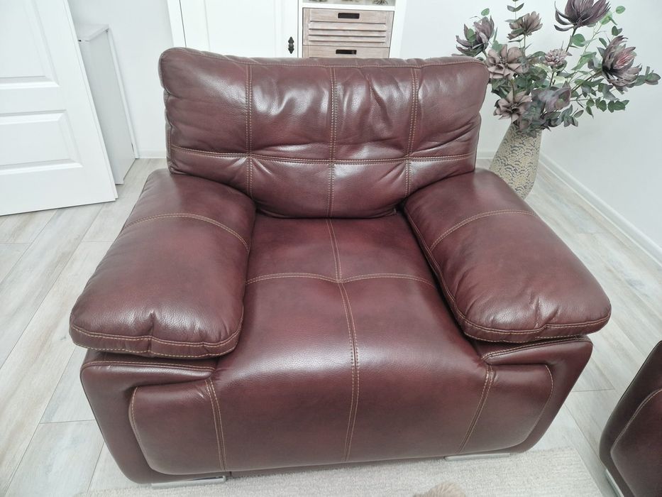 De vanzare canapea si fotoliu