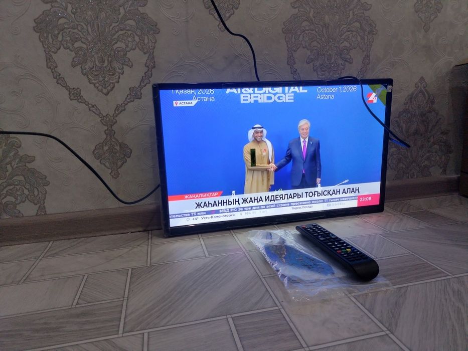 телевизор LED / тонкий / 24" (60 см). / новый