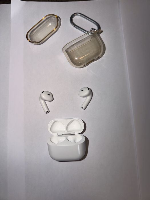 Комплект iphone 16 pro max 256gb,airpods4,apple watch SE2 32gb