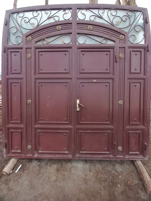 Темир дарвоза соилади