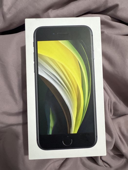 Iphone SE , 64 ГБ