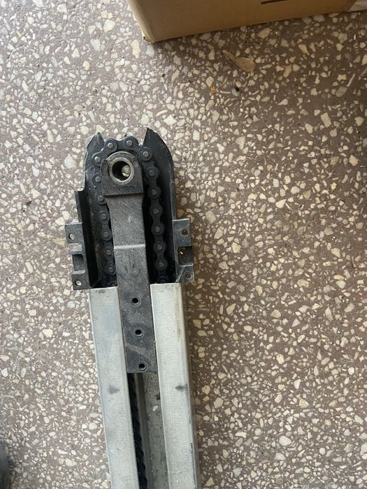 Sina cu lant usa culisanta garaj