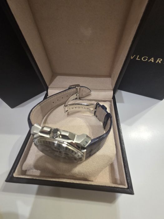 Часовник Bvlgari Octo Maserati