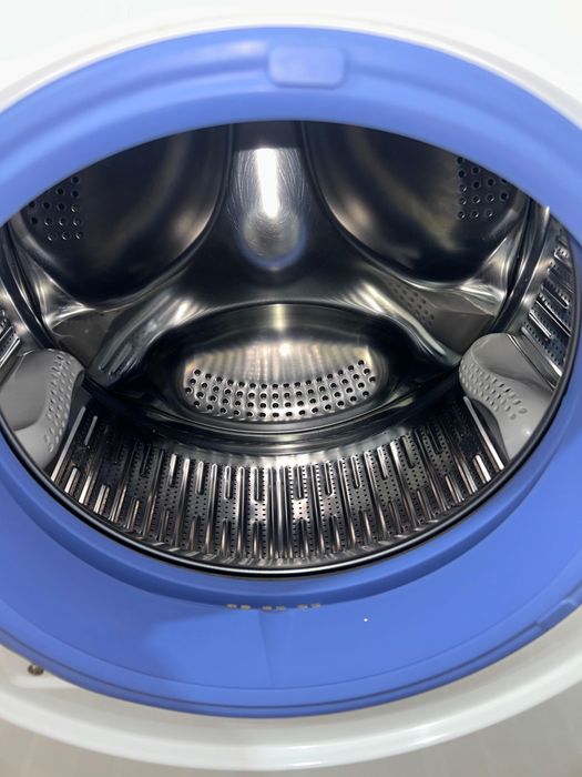 Стиральная машина в хорошем состоянии.