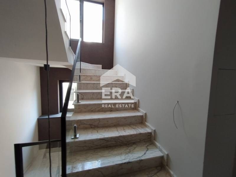 Продава се Тристаен апартамент в Варна, Бриз - 80 кв.м за 1785 €/кв.м - Снимка #11