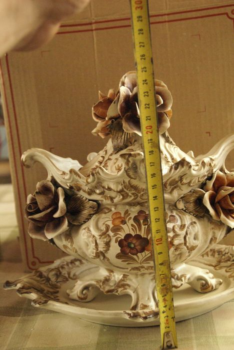 продавам италиански старинен супник със печат