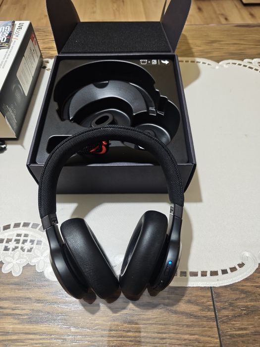 Слушалки  JBL LIVE660 nc