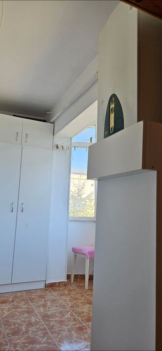 ZONA MALL,  2 camere decomandate,  etajul 3